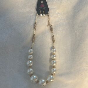 Paparazzi Gold and Cream Necklace Set